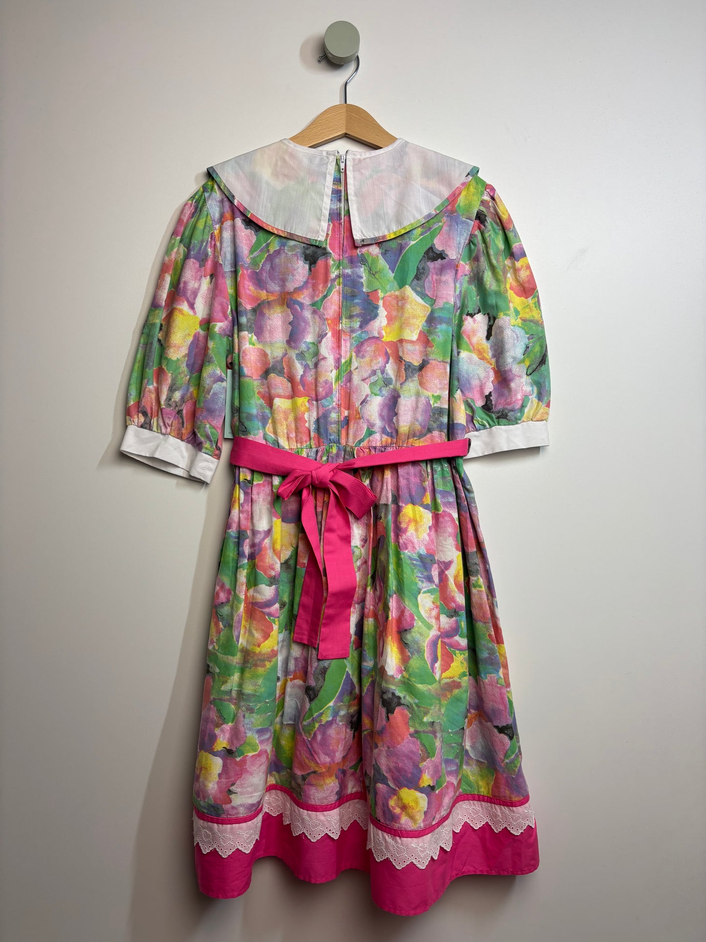 Kleid Blumen mit Kragen • 152 • true vintage