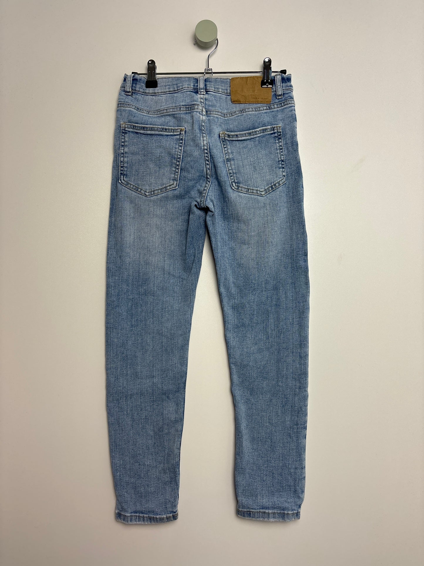 Jeans • 152 • zara