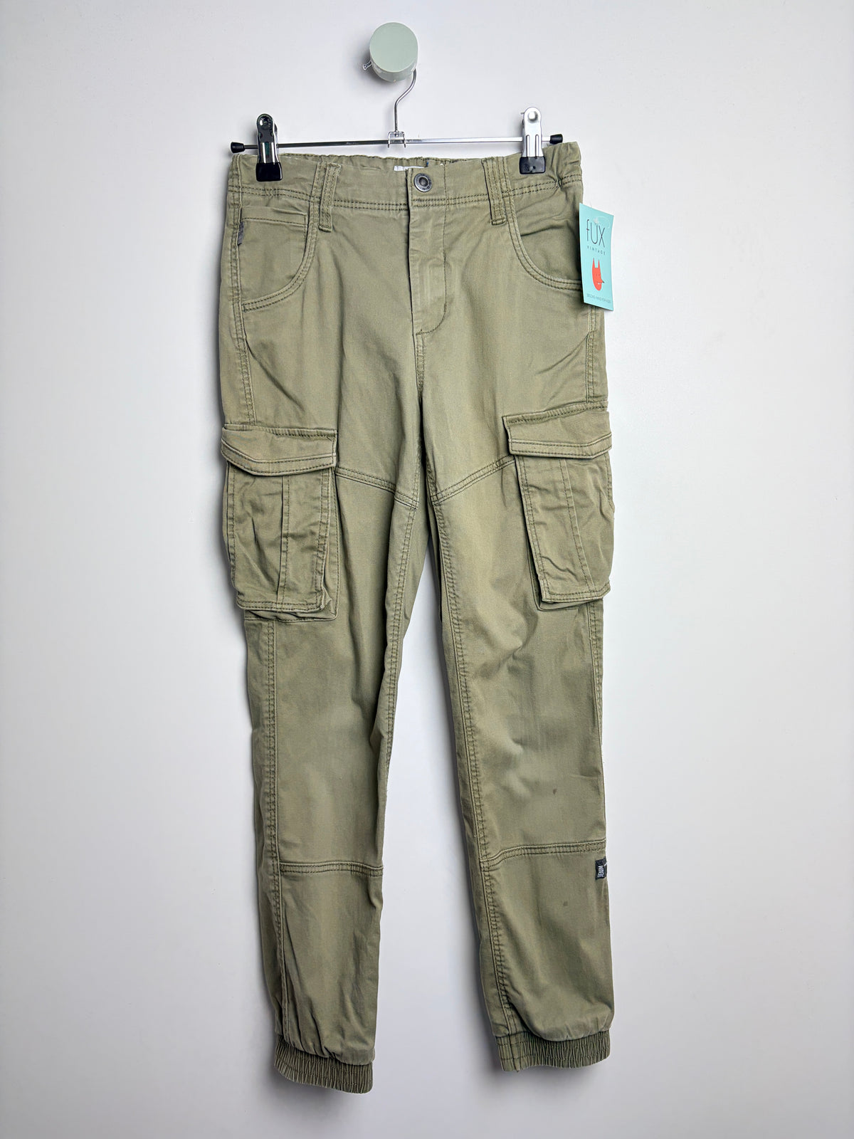 CARGOHOSE • 140 • NAME IT