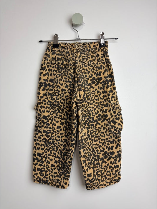 CARGO HOSE LEO • 98 • ZARA