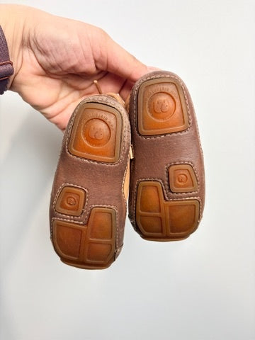 SCHNÜRSCHUHE • Schuh 21 • ELEFANTEN
