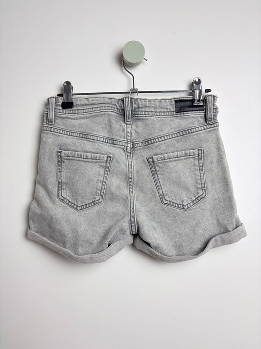 JEANS SHORTS • 146 • C&A