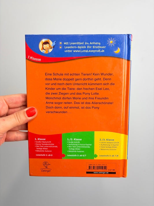 BUCH • DIE POBY SCHULE - LOTTE IST WEG • OETINGER