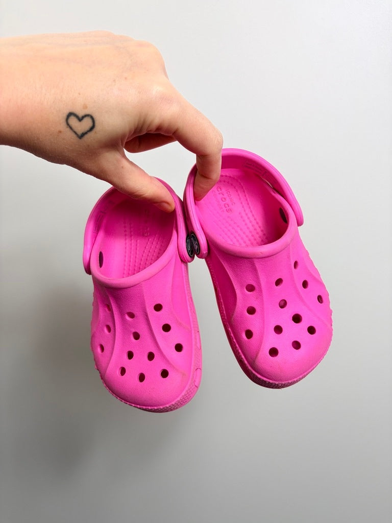 CLOGS • Schuh 24 • CROCS