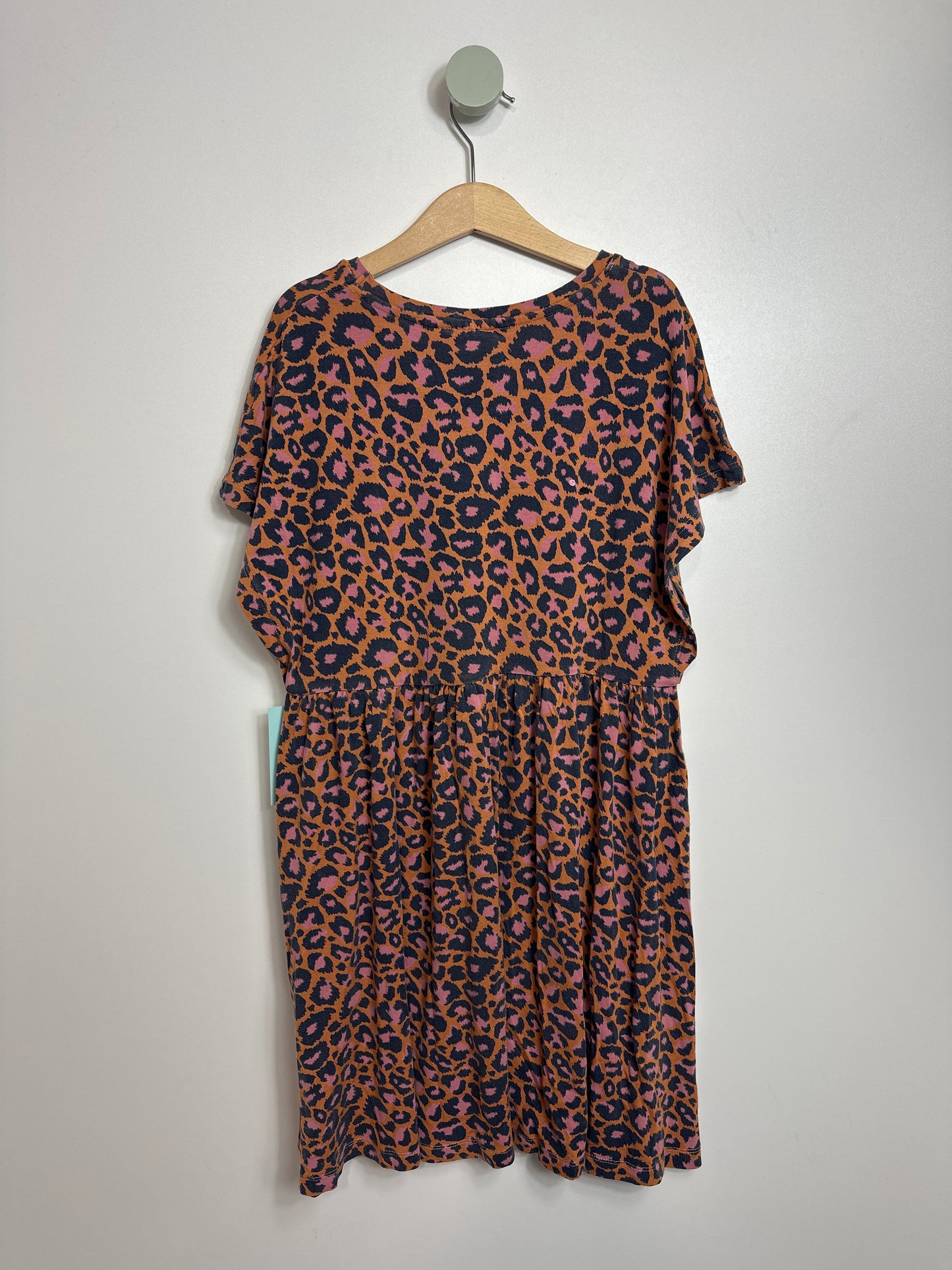 LEO KLEID • 134 • THE NEW