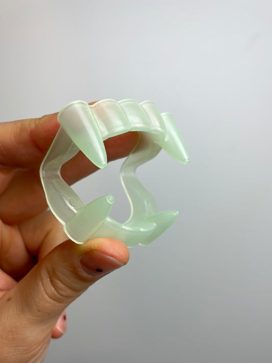 Vampirzähne • Glow in the Dark