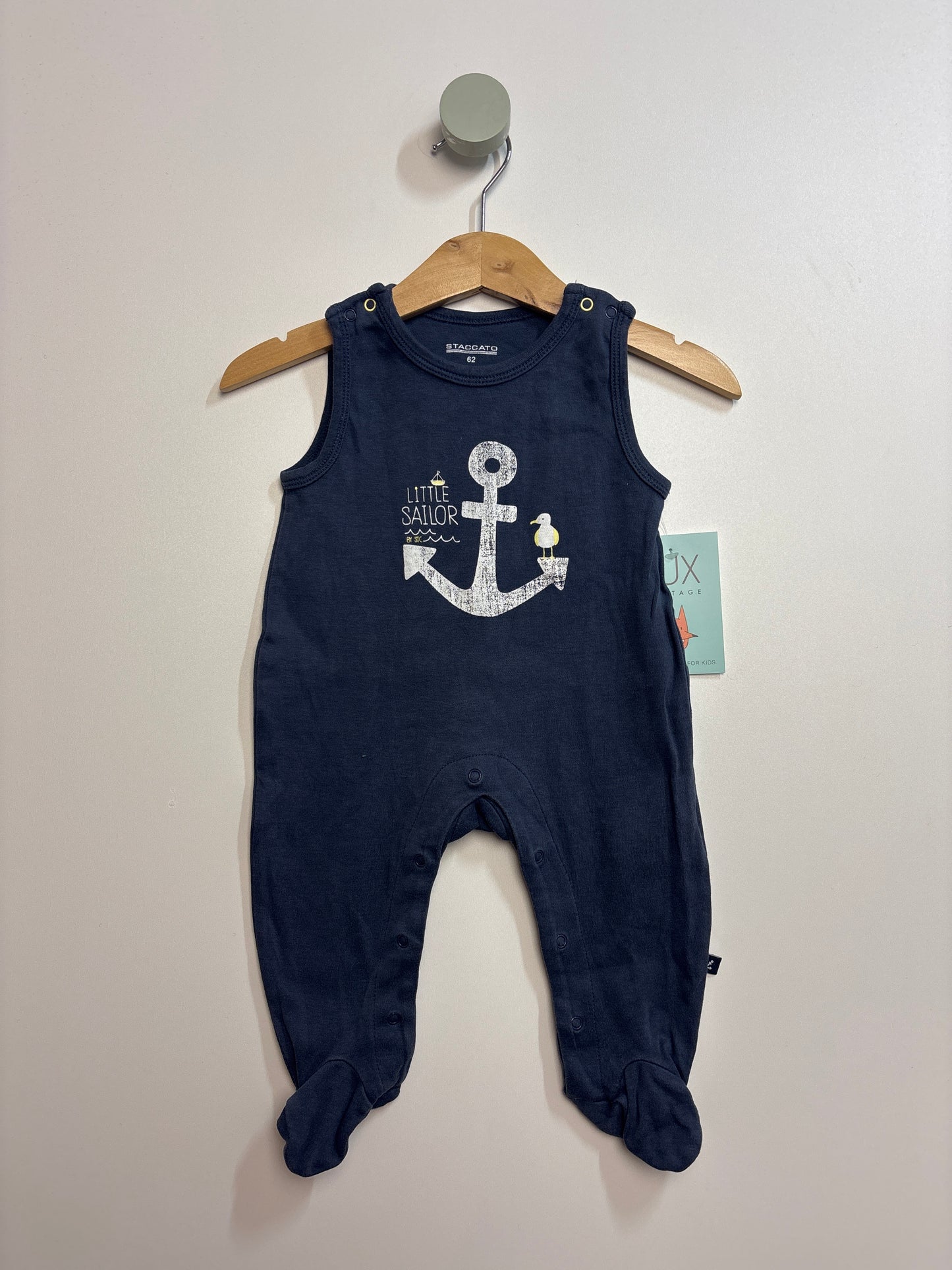 Strampler • 62 • staccato