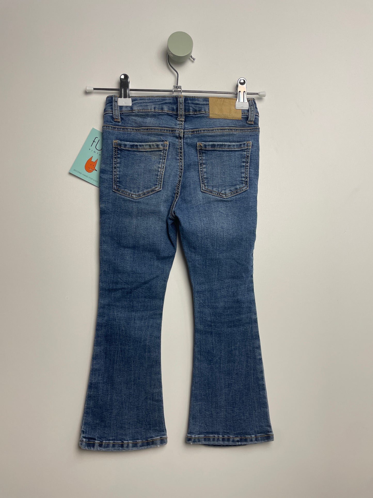 Flare-Jeans • 104 • zara