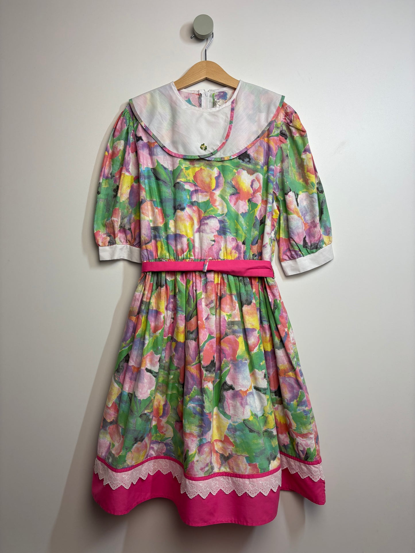 Kleid Blumen mit Kragen • 152 • true vintage