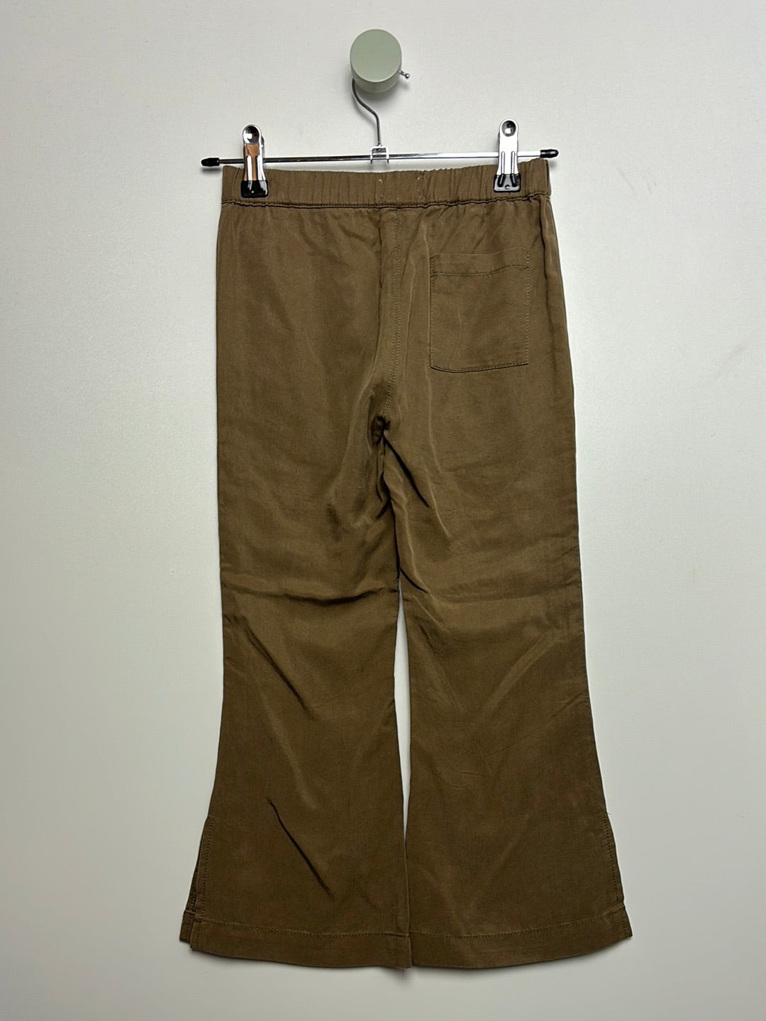 Hose mit Nieten • 122 • long live the queen