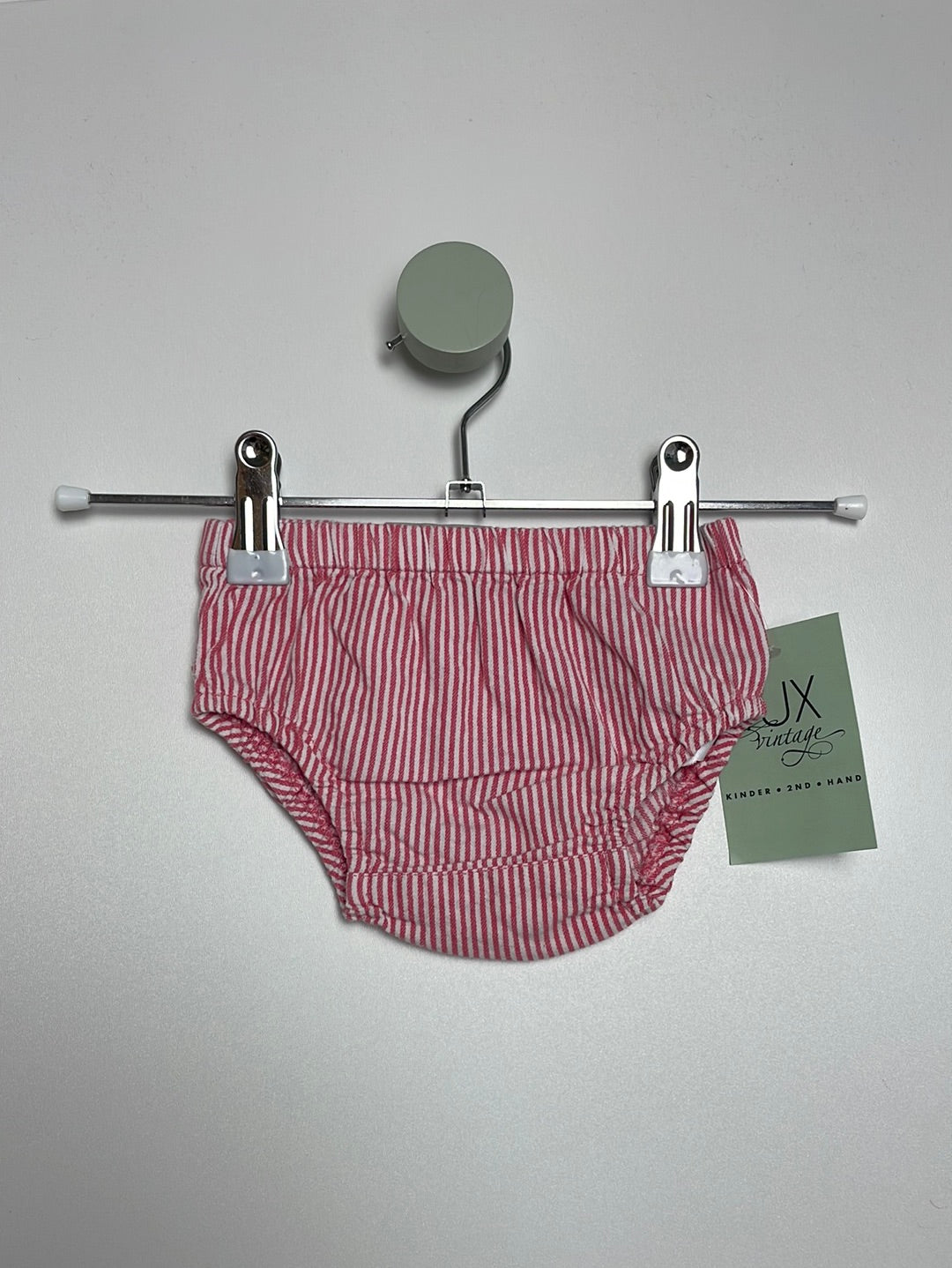 Bloomer • 68 • name it