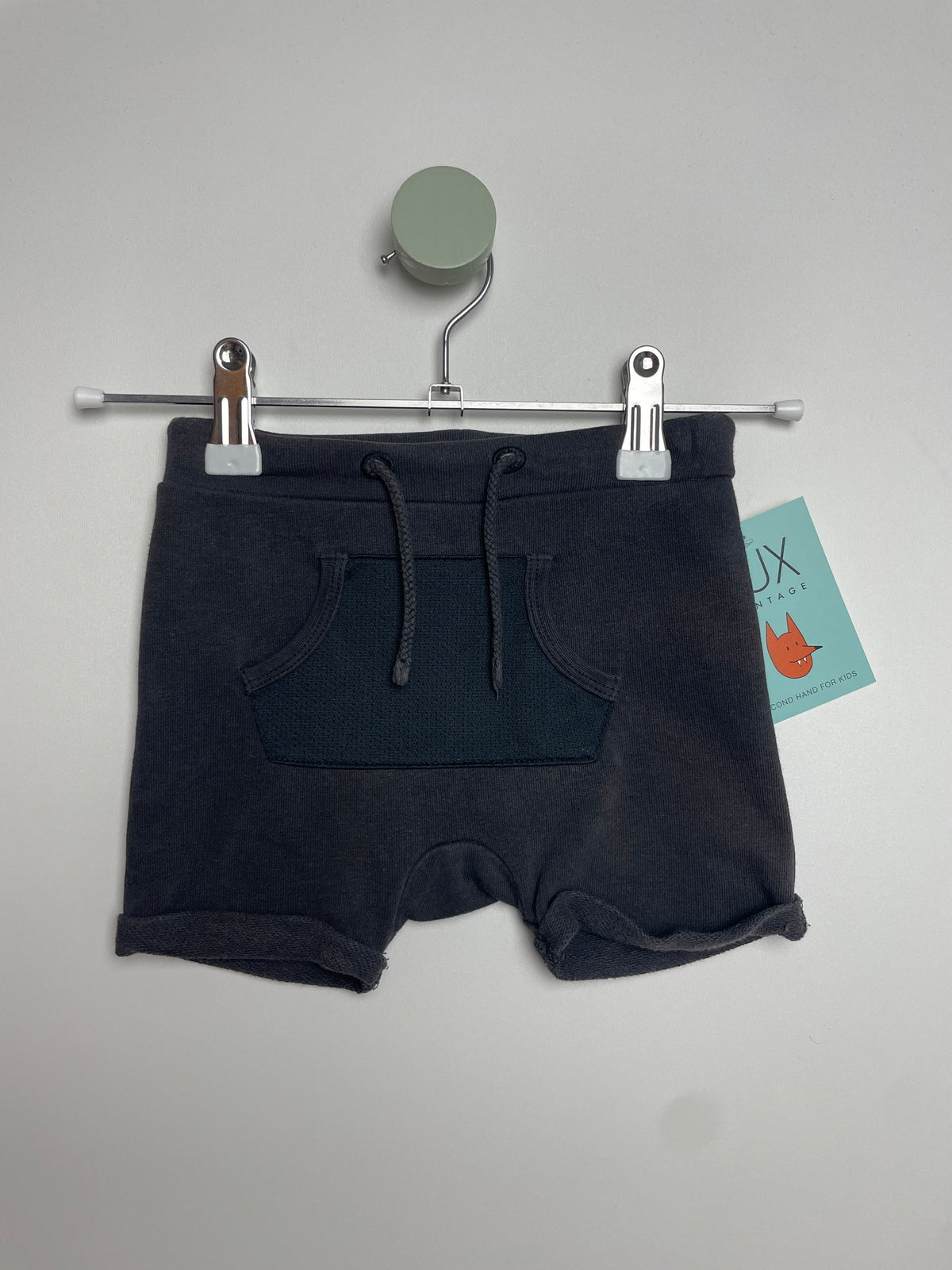 Sweat Shorts • 74