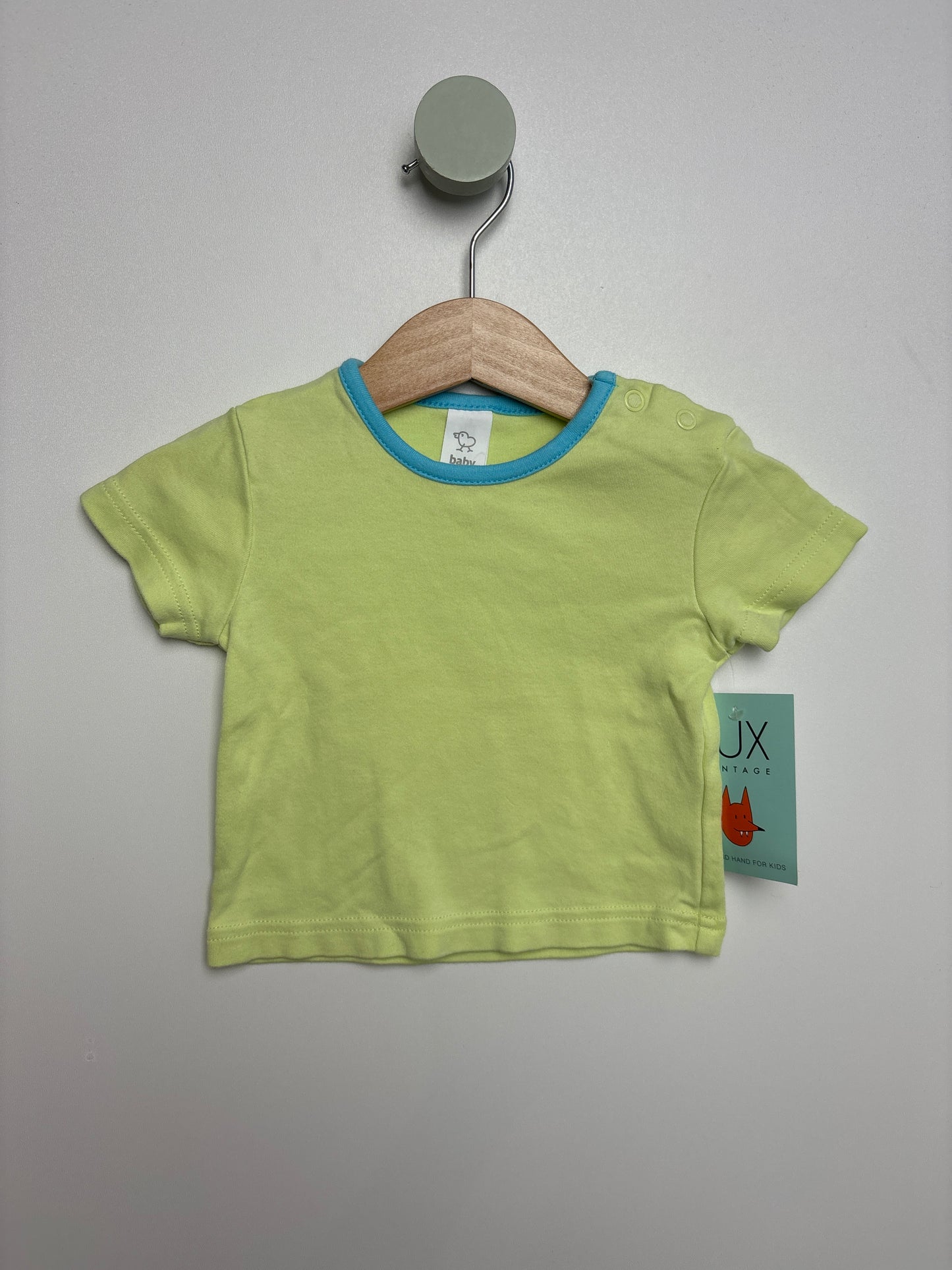 T-Shirt • 68 • c&a