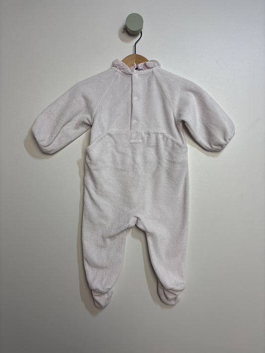 Nicki Strampler mit Rüschenkragen• 68 • jacadi