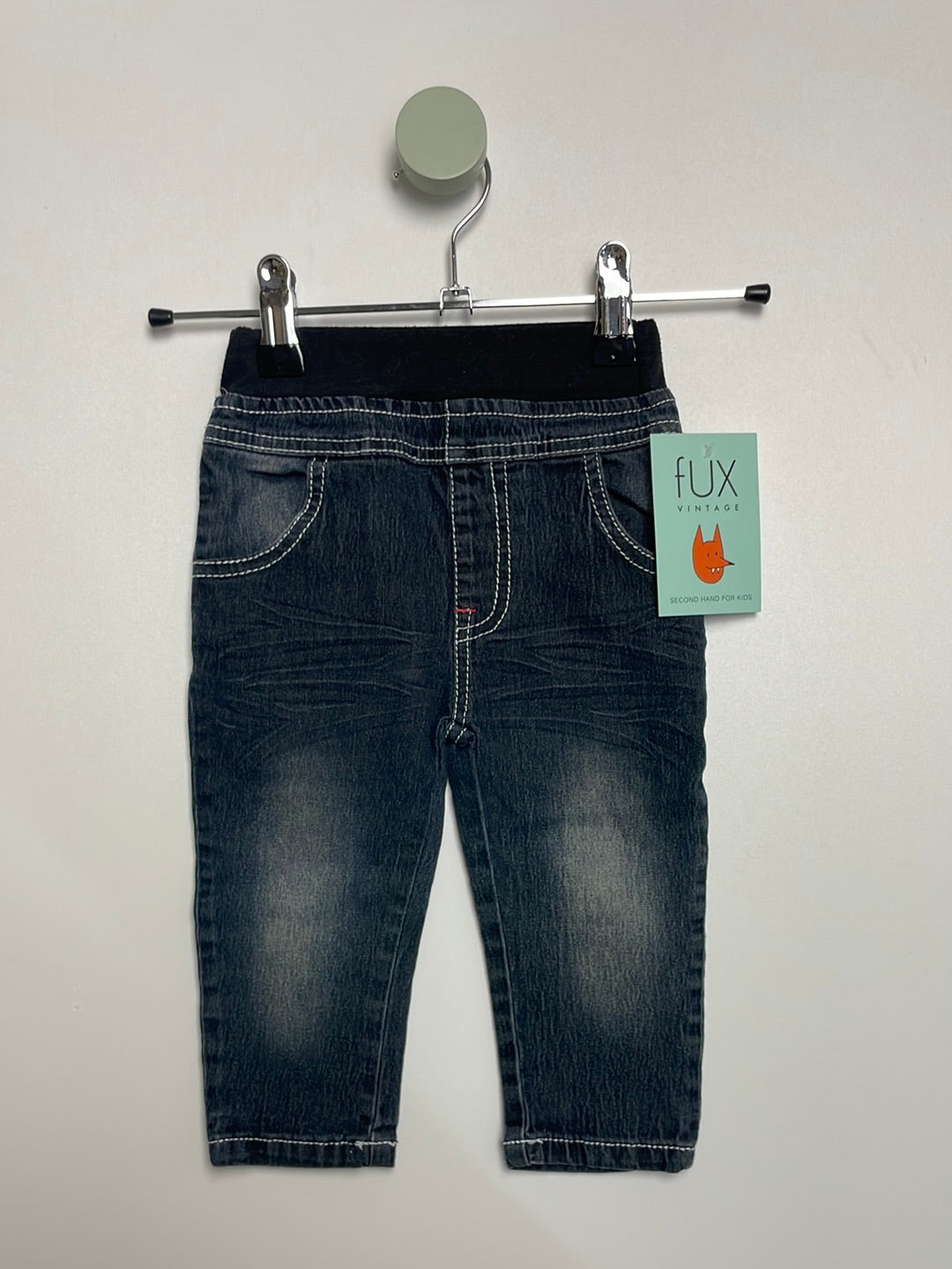 Jeans • 74 •