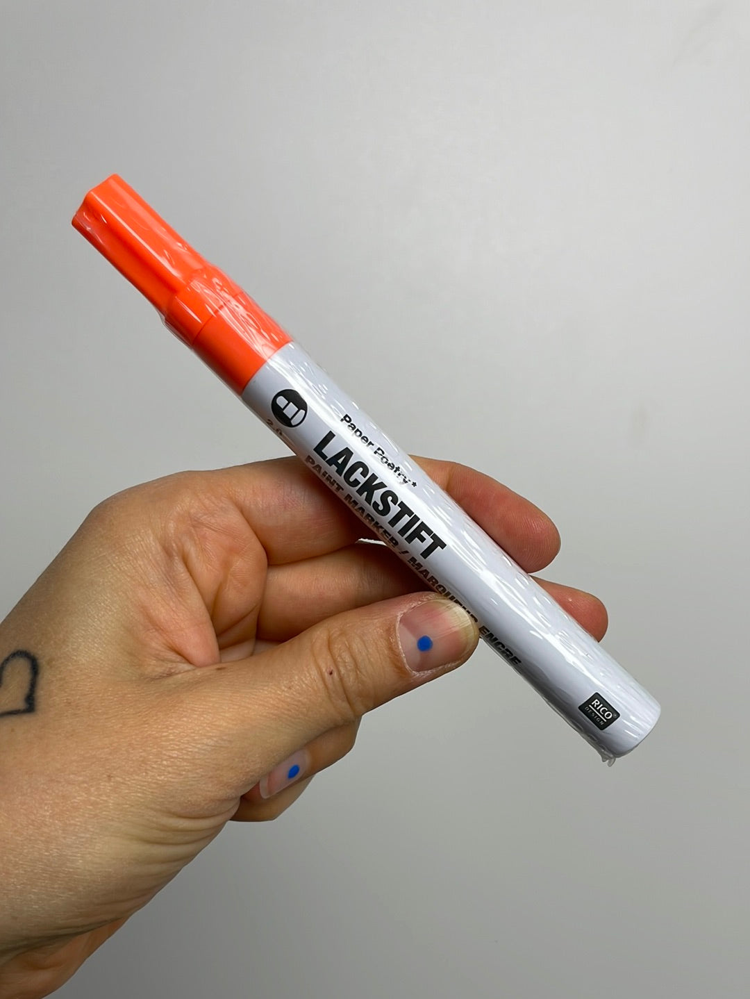 Paper Poetry • Lackmarker 2,0mm