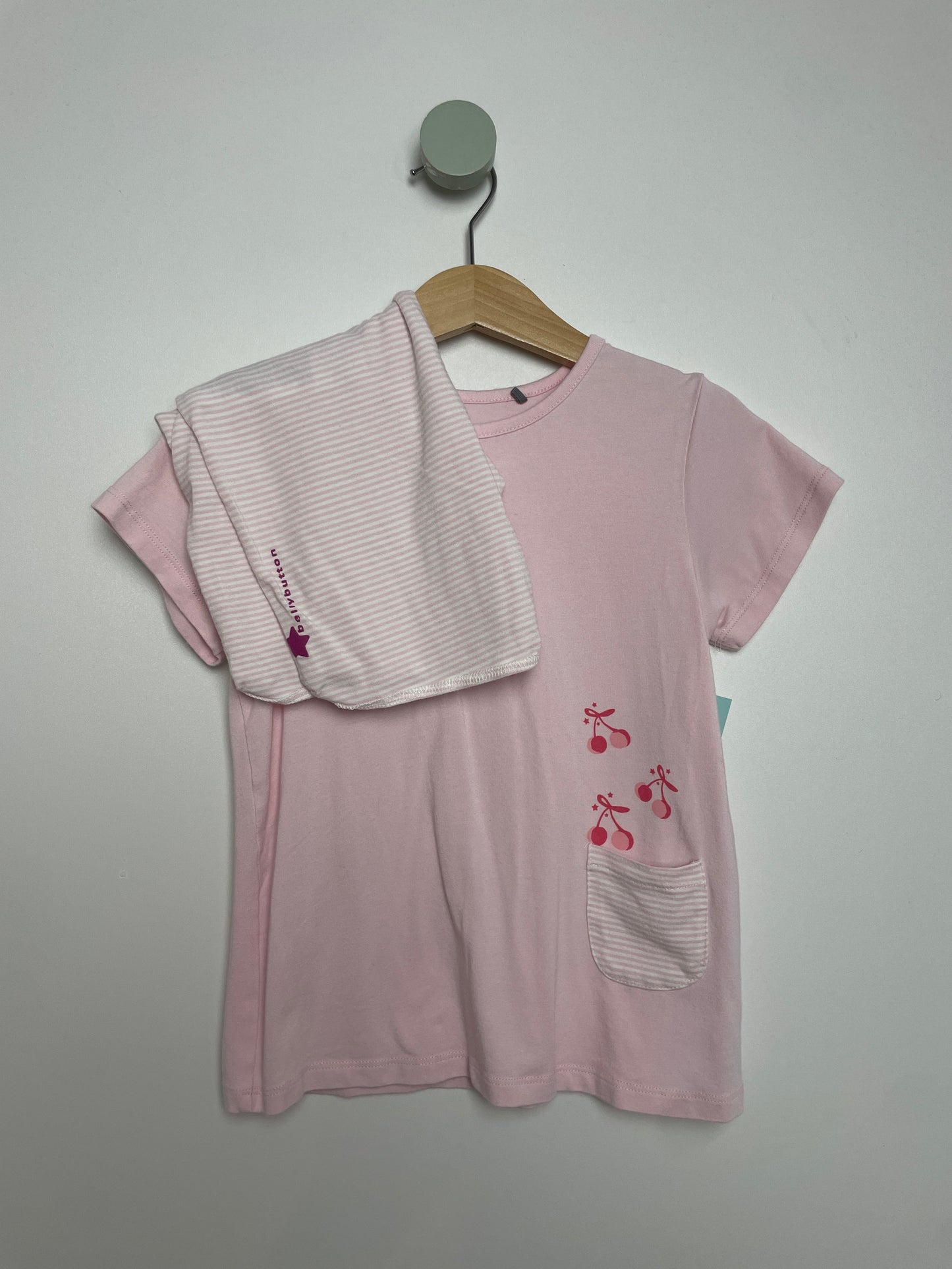 Pyjama Kirschen • 122 • bellybutton