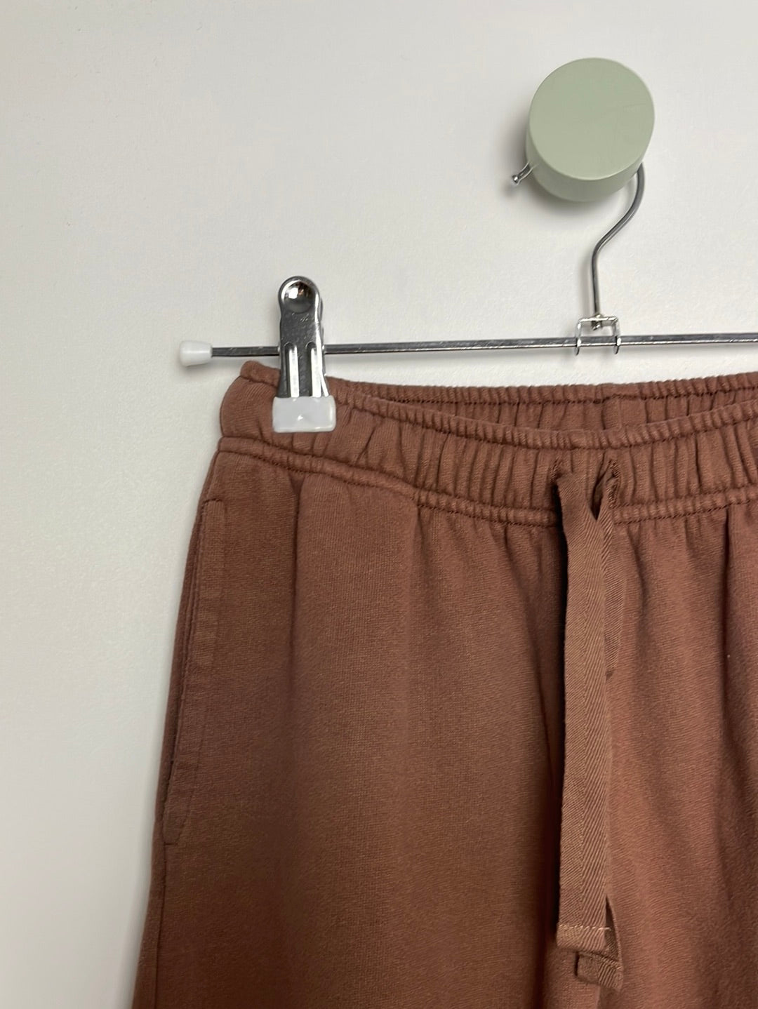 Jogginghose • 122 • long live the queen