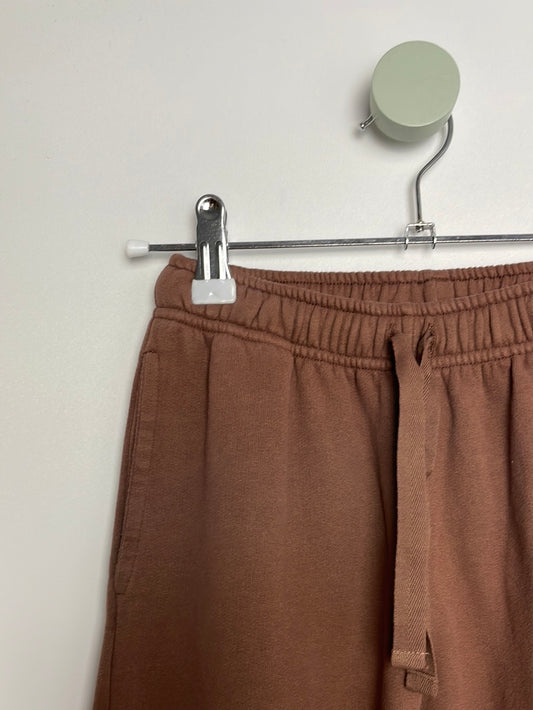 Jogginghose • 122 • long live the queen