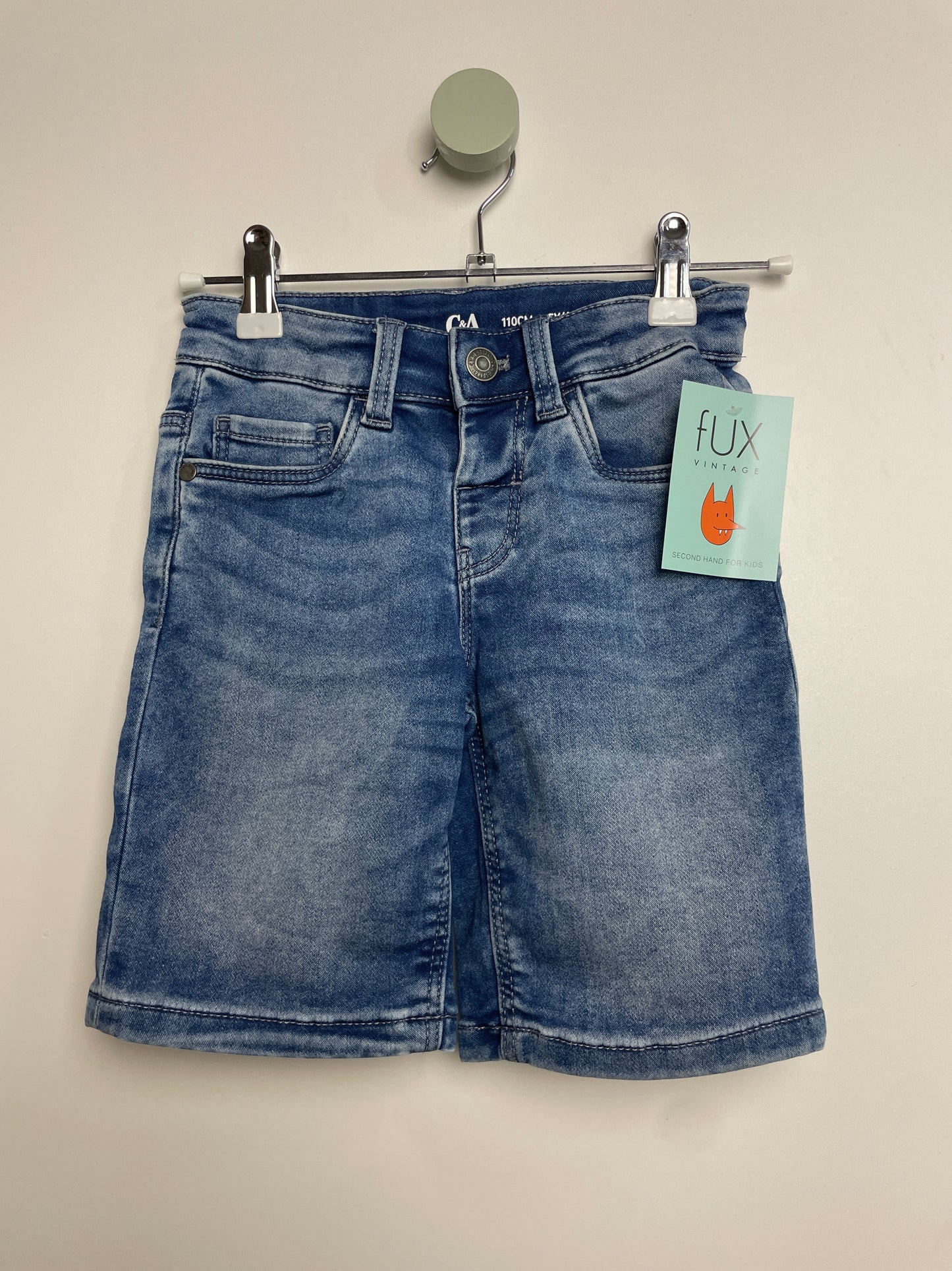 Jeans Shorts• 110 • c&a