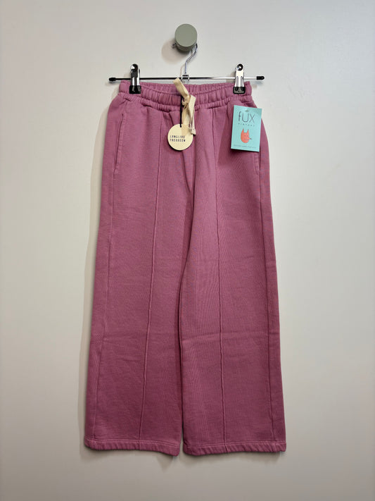 Sweat Hose • 128 • long live the queen