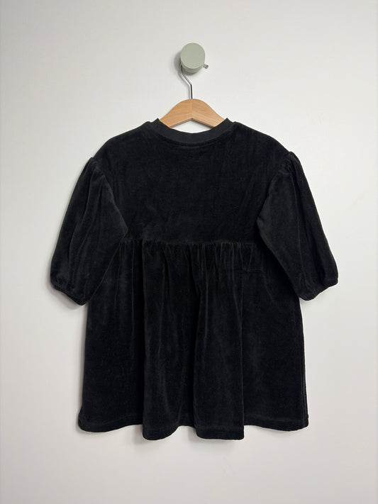 NICKIKLEID • 86 • ARKET