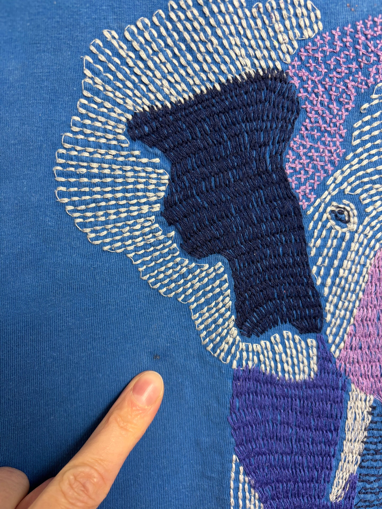 T-Shirt gestickter Elefant • 140 • mini boden