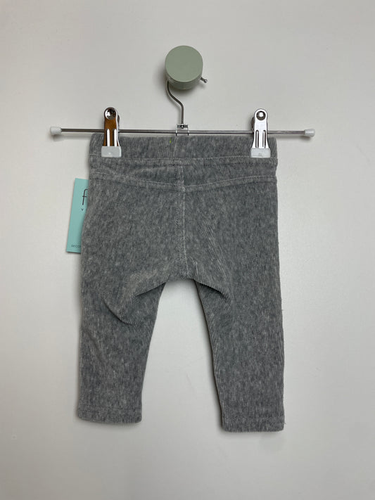 Nicki Hose • 62 • zara