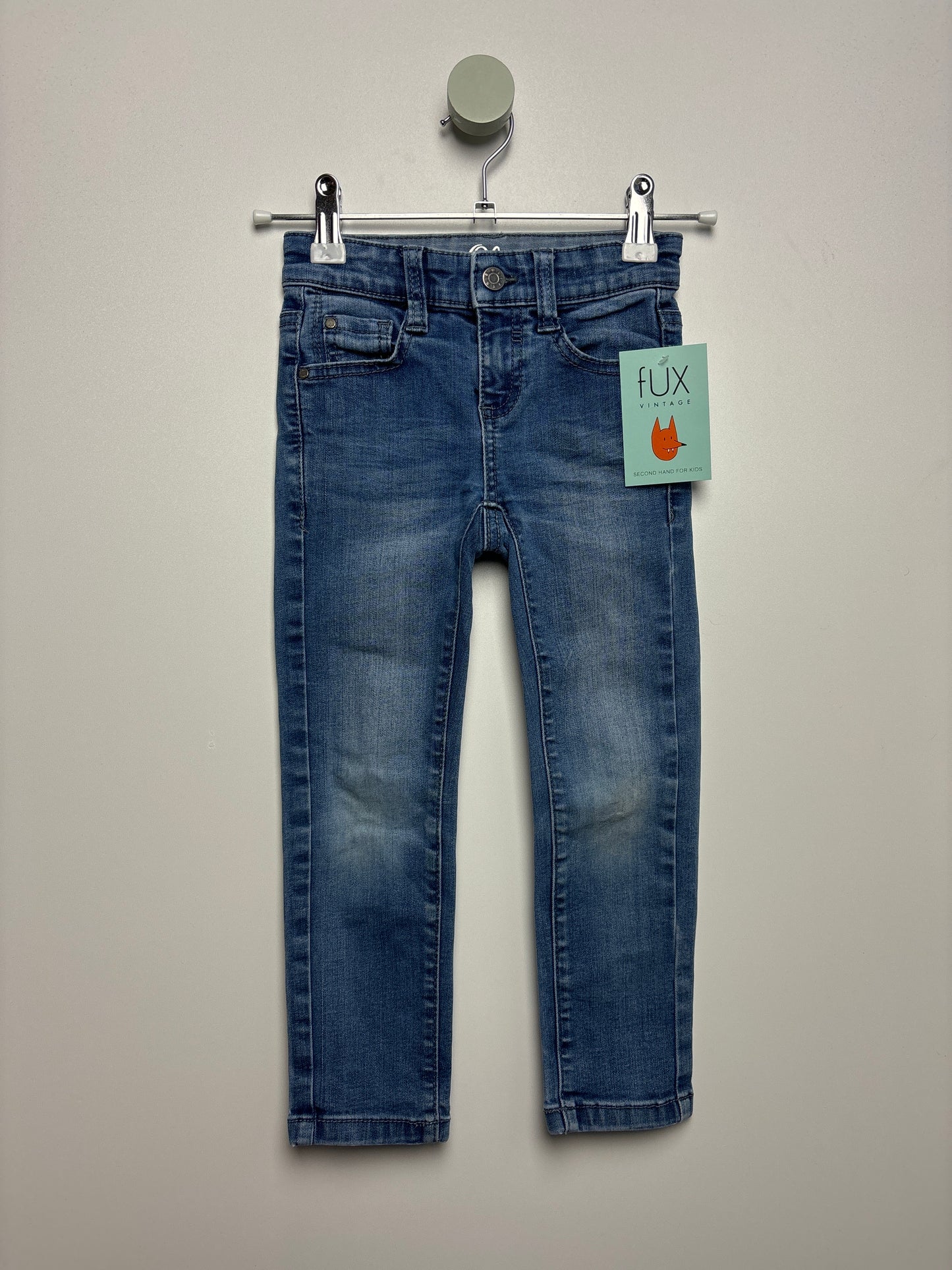 Slim Fit Jeans • 104 • s.oliver