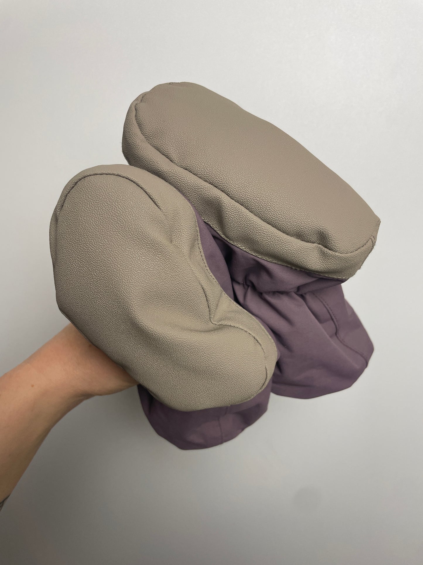 Baby Booties • 80 • wheat