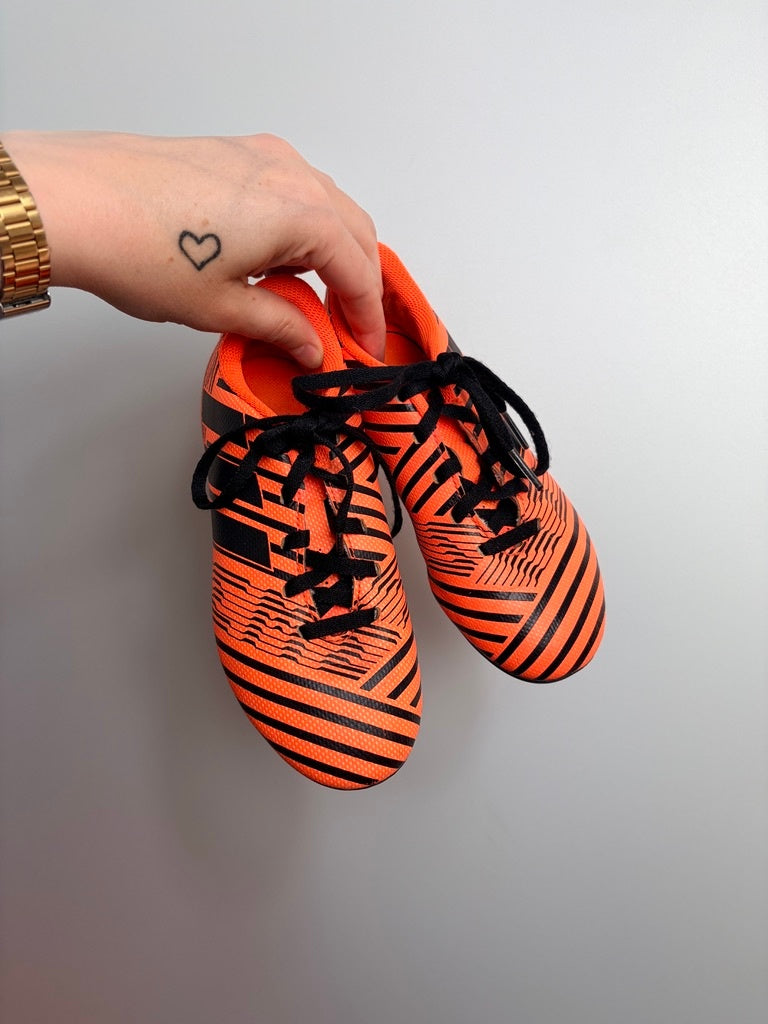 FUßBALLSCHUHE • Schuh 31 • ADIDAS
