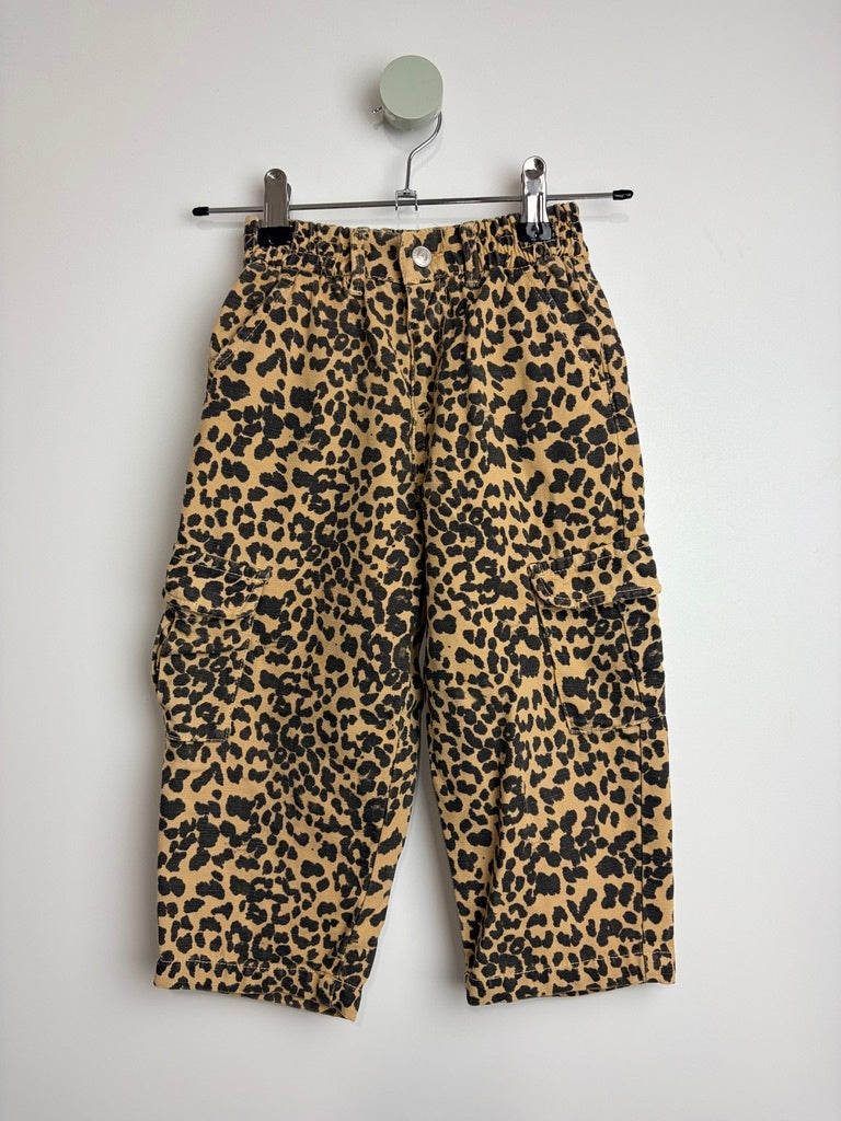 CARGO HOSE LEO  • 98 • ZARA