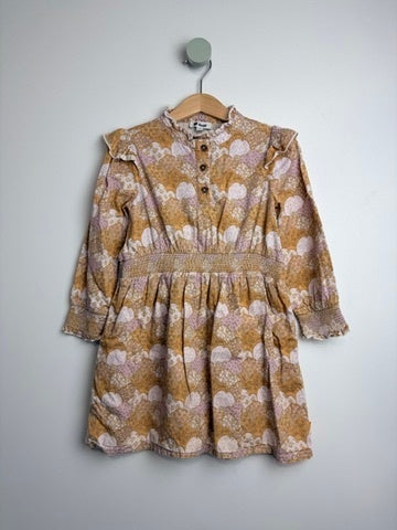 KLEID MIT RÜSCHEN • 104 • STEIFF