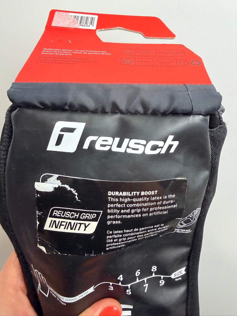 TORWARTHANDSCHUHE • REUSCH