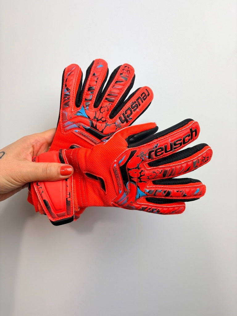 TORWARTHANDSCHUHE • REUSCH
