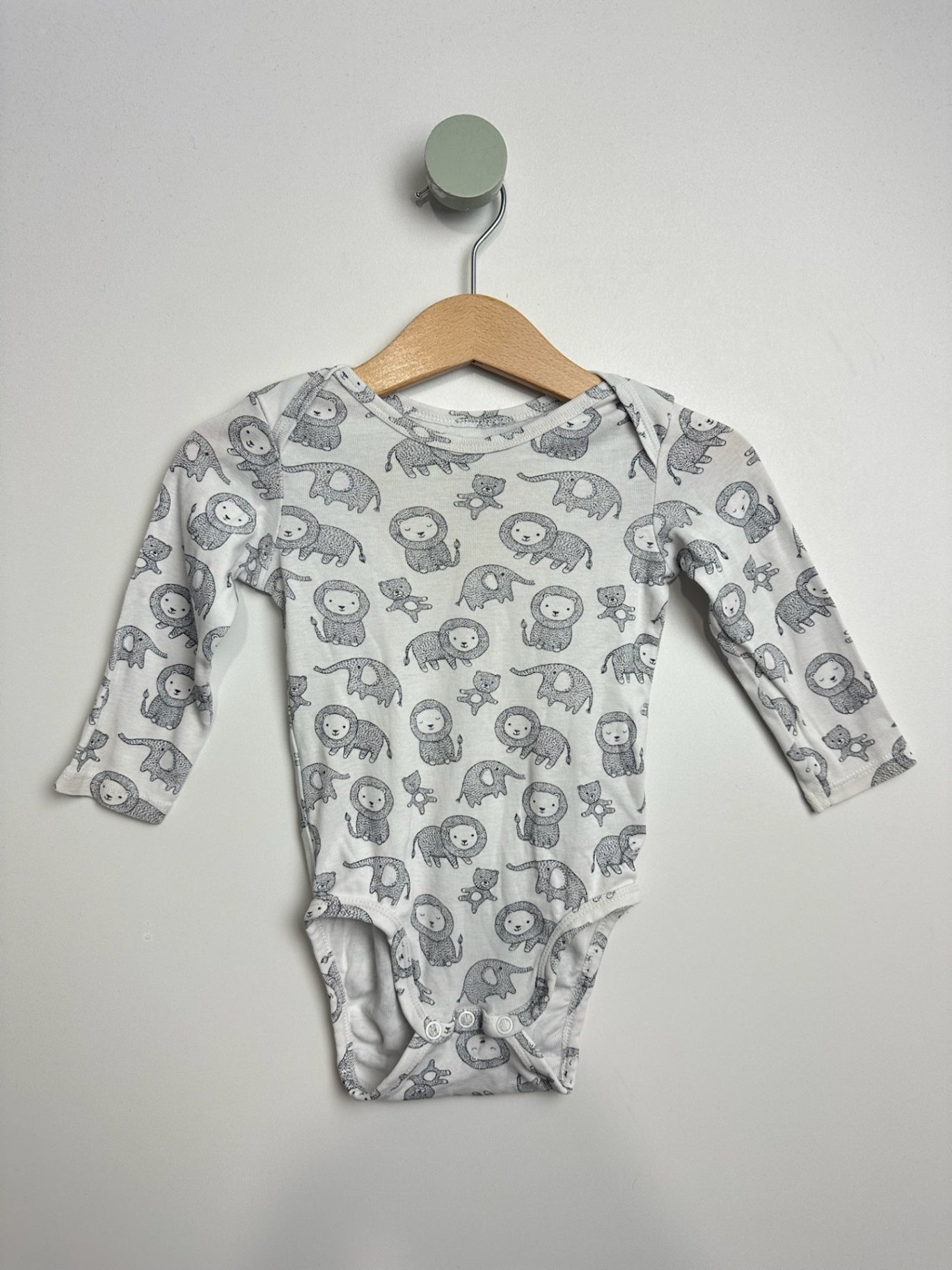 BODY BÄR, ELFANT & LÖWE • 74 • H&M