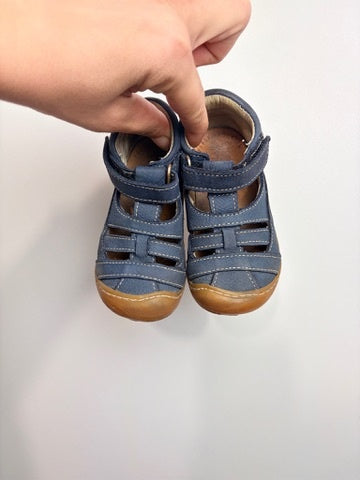SANDALEN • Schuh 21 • PEPINO