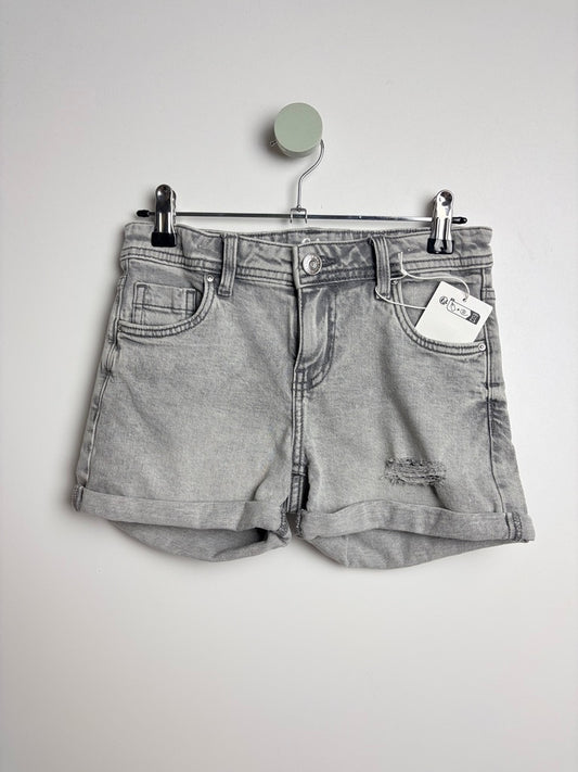 JEANS SHORTS • 146 • C&A