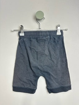 SHORTS • 86 • PHISTER & PHILINA