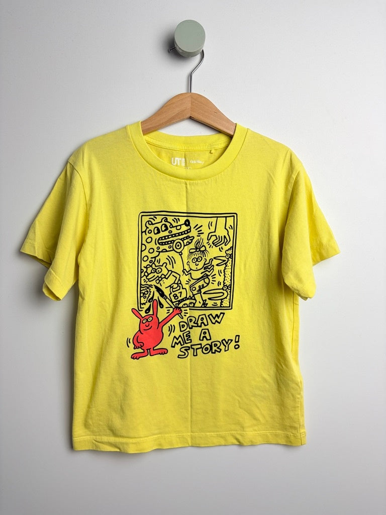 T-SHIRT • 110 • UNIQLO