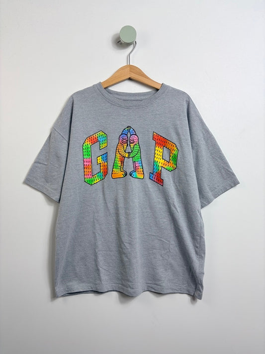 T-SHIRT • 134 • GAP