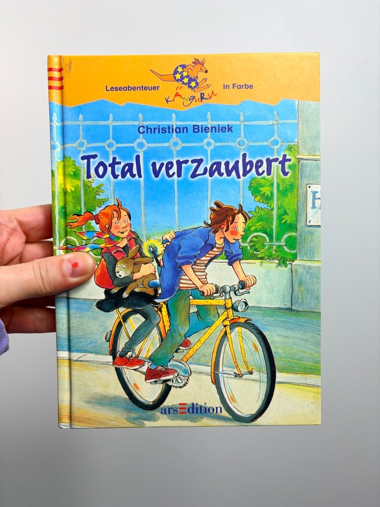 BUCH • TOTAL VERZAUBERT • ARS EDITION