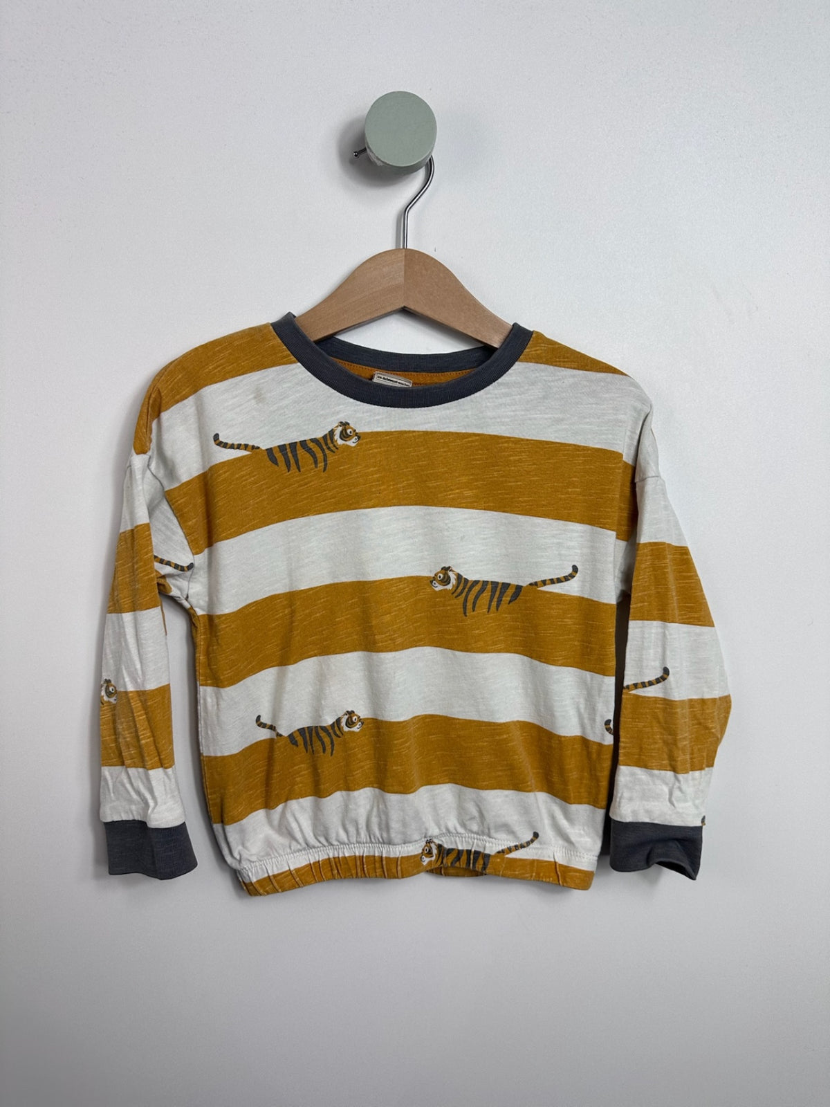 DÜNNES SWEATSHIRT TIGER • 86 • ALANA