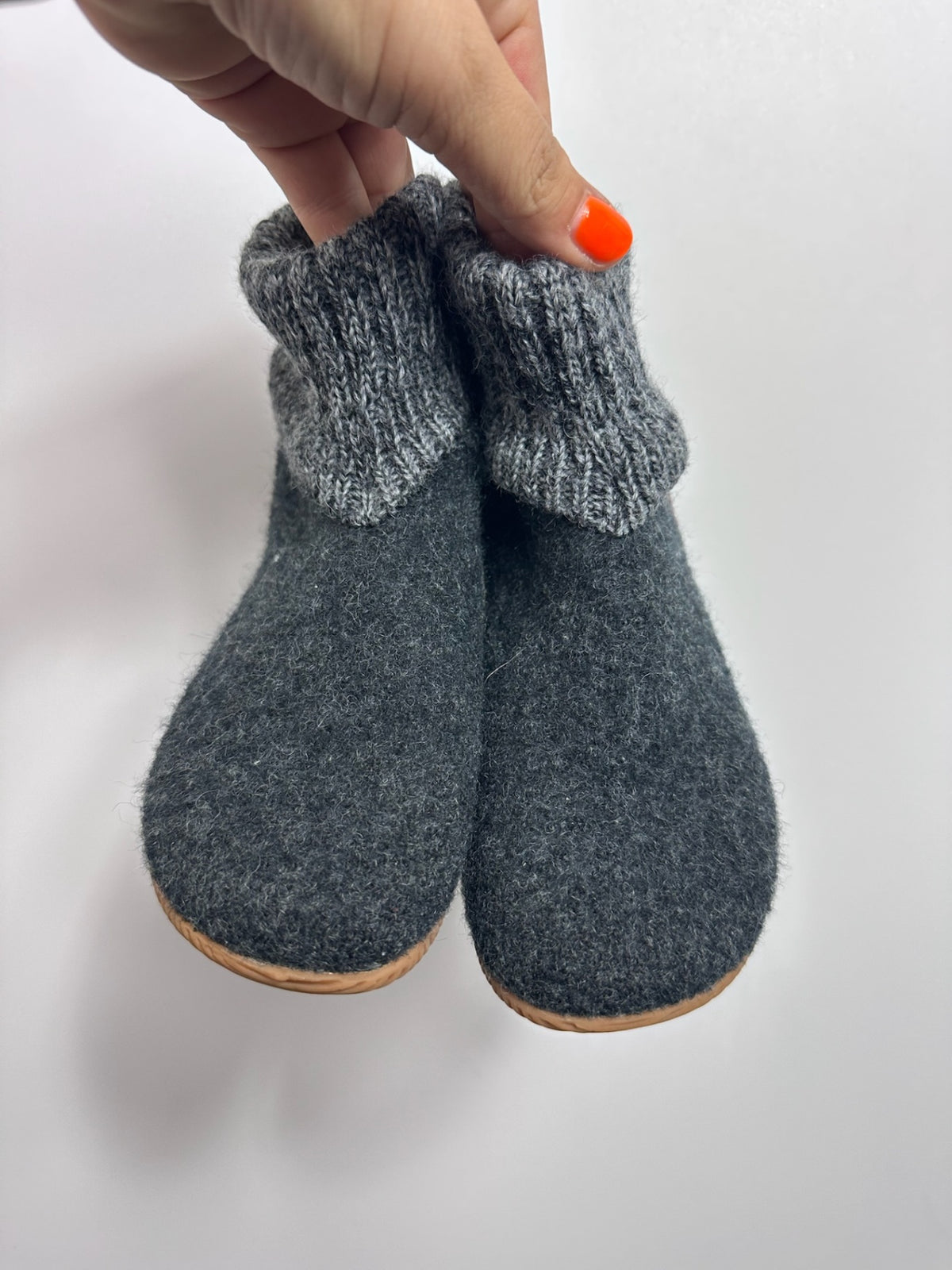 HAUSSCHUHE • Schuh 29 • GIESSWEIN