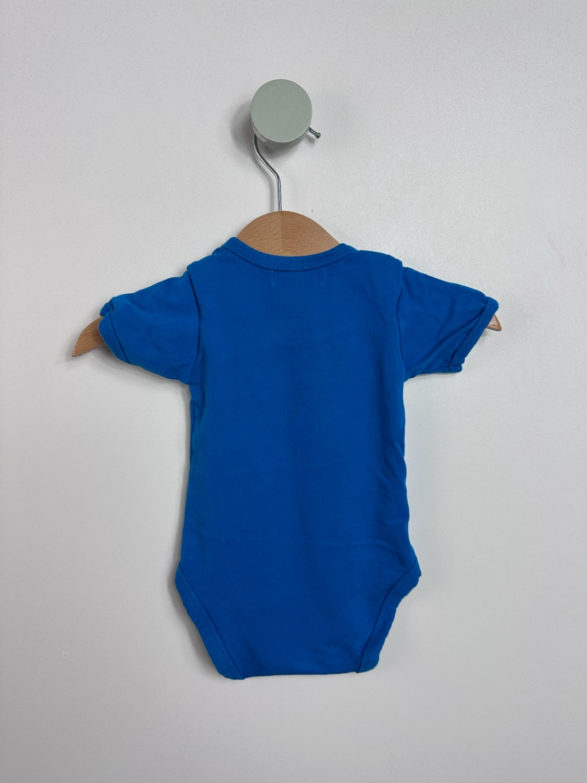 KURZARMBODY • 62 • HEIMA