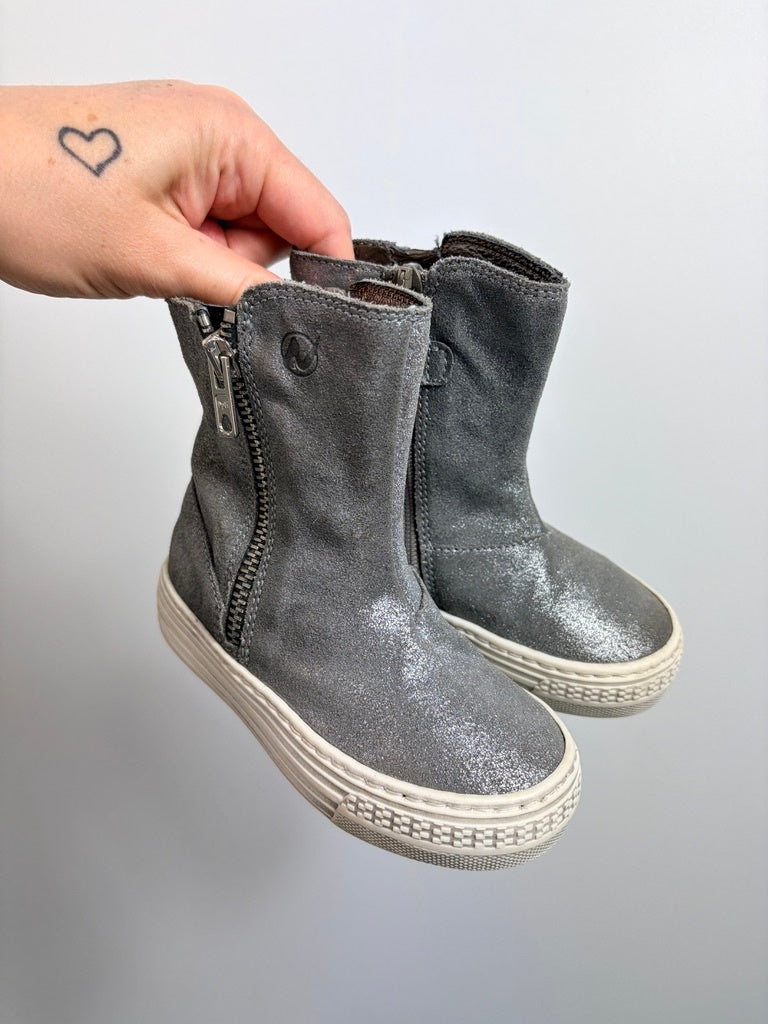 SILBER STIEFEL • 24 • NATURINO