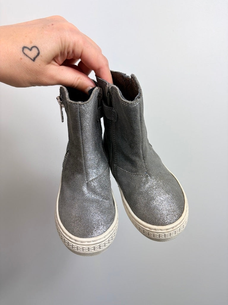 SILBER STIEFEL • 24 • NATURINO