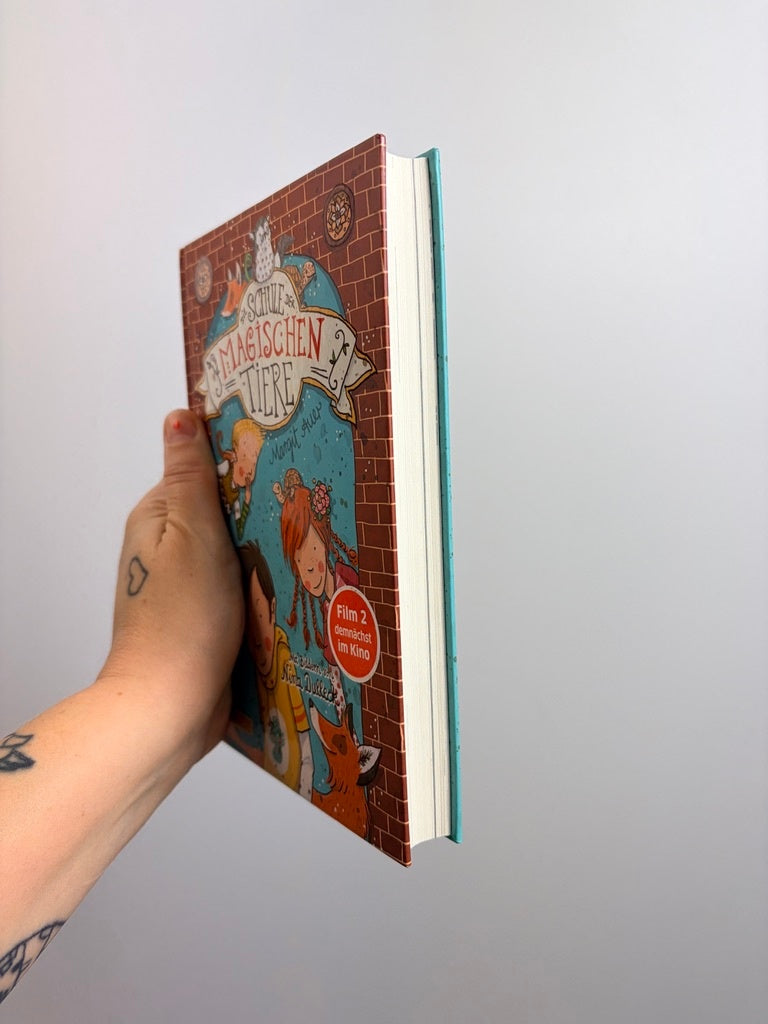BUCH • DIE SCHULE DER MAGISCHEN TIERE  • CARLSEN