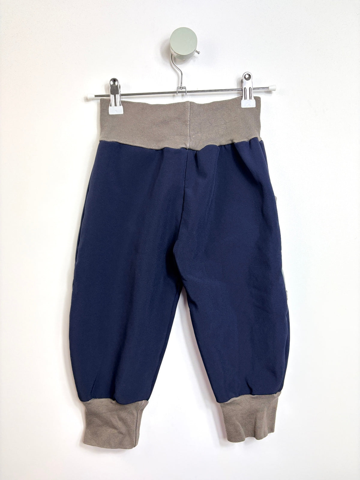 SOFTSHELLHOSE STERN • 86 • HANDMADE
