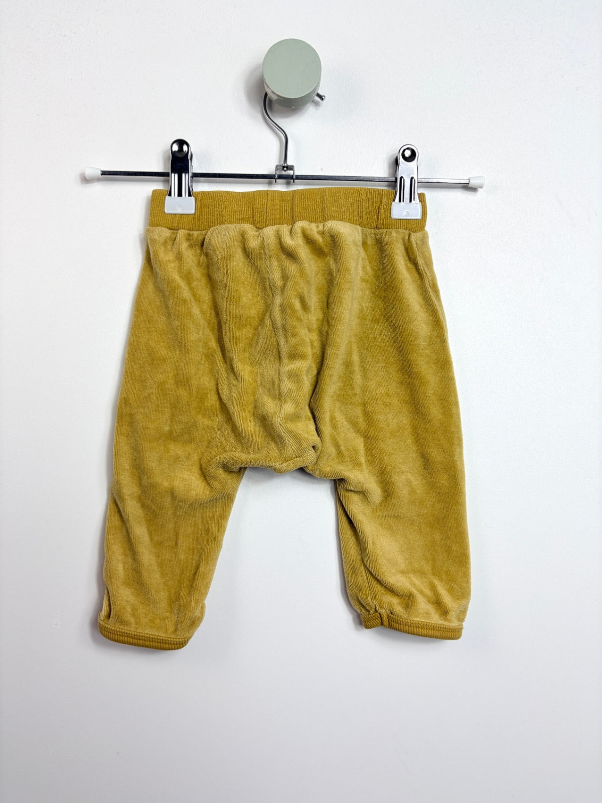 JOGGINGANZUG • 68 • H&M